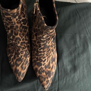Jessica Simpson Brown Leopard Ankle Booties